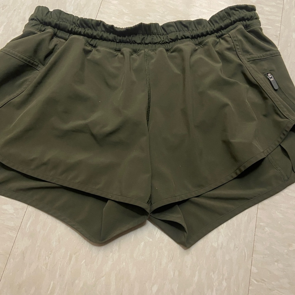 ARMY GREEN LULULEMON RUNNING SHORTS SIZE 8